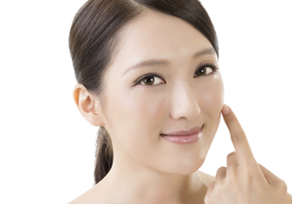 皮膚過(guò)敏是什么原因引起的？皮膚過(guò)敏和蕁麻疹的區(qū)別
