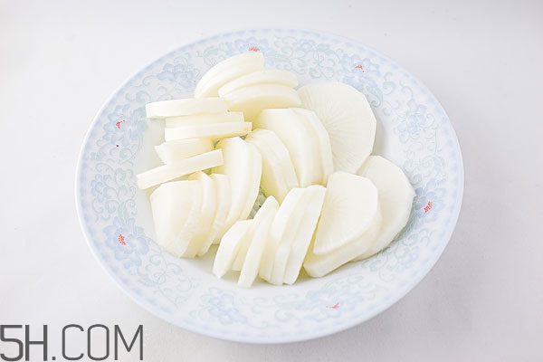 白蘿卜心發(fā)藍能吃嗎 白蘿卜心里發(fā)青能吃嗎