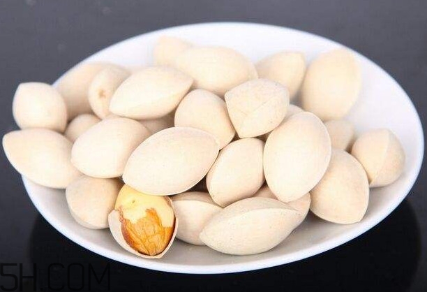 白果沒熟吃了會(huì)怎么樣？白果熟了是什么樣子的