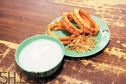 豆汁和螃蟹能一起吃嗎？豆汁和雞蛋能一起吃嗎