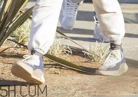 yeezy籃球鞋會發(fā)售嗎？yeezy籃球鞋實(shí)物曝光