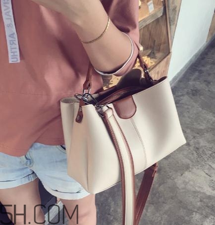 白色包包被衣服染色了怎么辦？白色包包染色怎么去除？
