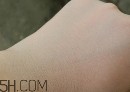 百雀羚bb霜孕婦能用嗎？百雀羚bb霜擠壓不出來(lái)怎么回事？