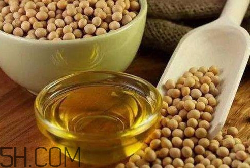 調(diào)和油和大豆油哪個(gè)好？調(diào)和油是色拉油嗎