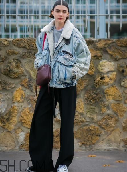 肩寬的女生冬天怎么穿？肩寬的女生冬天穿搭技巧
