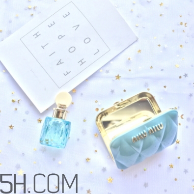 miumiu香水黃蓋和紅蓋哪個(gè)好聞？miumiu紅蓋黃蓋區(qū)別