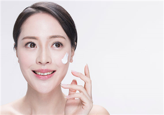 青春痘會(huì)長(zhǎng)在頭皮上嗎？青春痘會(huì)長(zhǎng)在屁股上嗎？