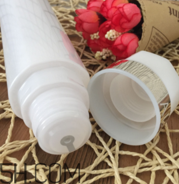 歐珀萊臻白多效角質(zhì)調(diào)理肌底液怎么樣？好用嗎？