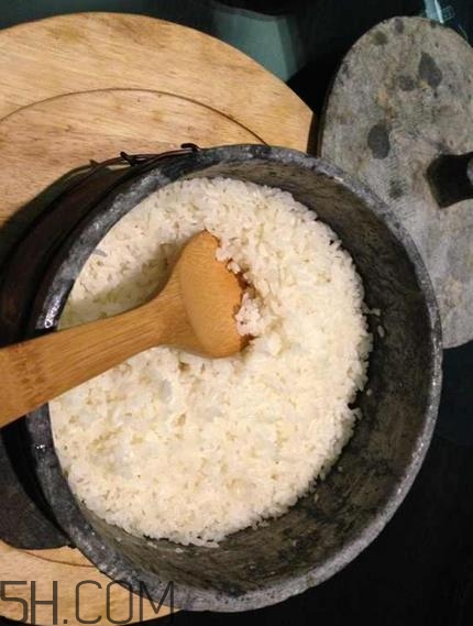 墨脫石鍋多少錢(qián)一個(gè)？墨脫石鍋為什么那么貴？