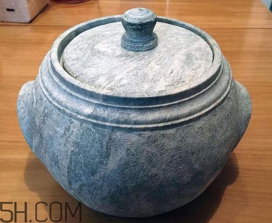 墨脫石鍋多少錢(qián)一個(gè)？墨脫石鍋為什么那么貴？
