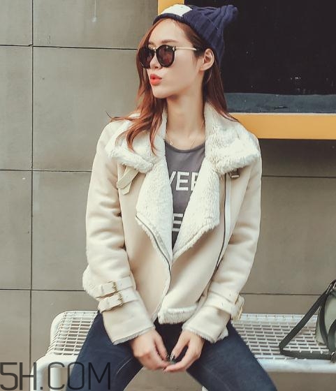 羊羔毛外套暖和嗎？羊羔毛外套多少度穿？