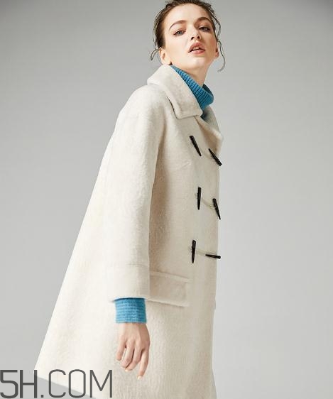羊剪絨和羽絨服哪個(gè)好？羊剪絨大衣和羽絨服哪個(gè)保暖？