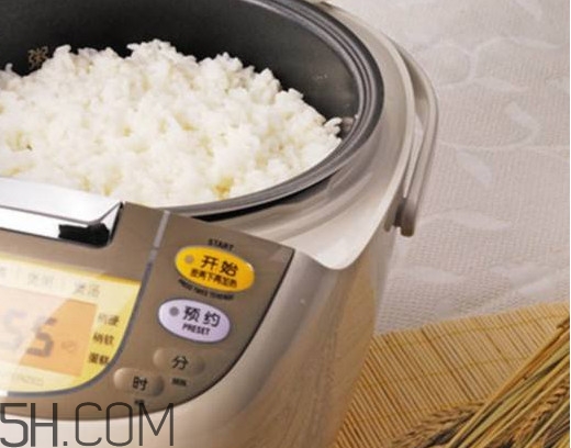 煮飯是用電飯煲好還是電壓力鍋好？煮飯是精煮還是快煮