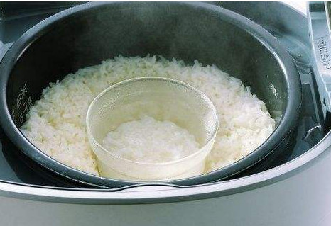 不用電飯鍋怎么煮飯？煮飯時(shí)飯和水的比例是多少