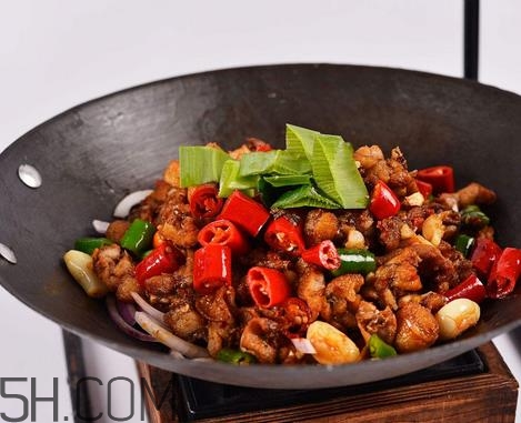 吊鍋是哪里的特色菜？吊鍋是什么菜系？