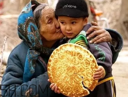 馕有營(yíng)養(yǎng)嗎？維族人吃馕為啥要分開(kāi)吃