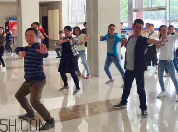八段錦不適合什么人？八段錦的功效與作用
