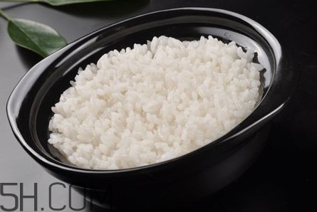 煮飯是用電飯煲好還是電壓力鍋好？煮飯是精煮還是快煮