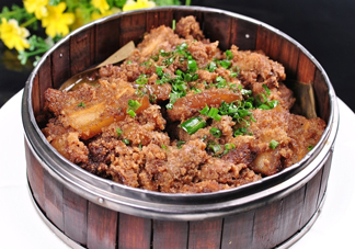 粉蒸肉五花肉怎么腌制？做粉蒸肉的肉要去皮嗎