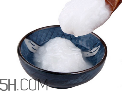 護(hù)發(fā)精油需要洗嗎？椰子油護(hù)發(fā)怎么用？
