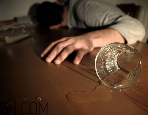 酒精肝可以性生活嗎？酒精肝影響性功能嗎？