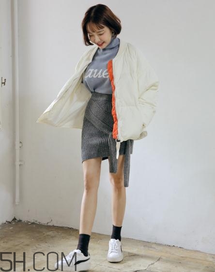 白色羽絨服配什么鞋子？白色羽絨服搭配鞋子圖片
