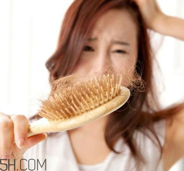 洗發(fā)水是酸性好還是堿性好？防止脫發(fā)的方法