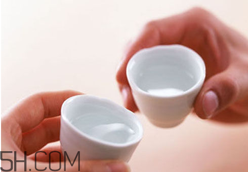 洗發(fā)水怎么區(qū)分酸堿性？防掉發(fā)的最好方法