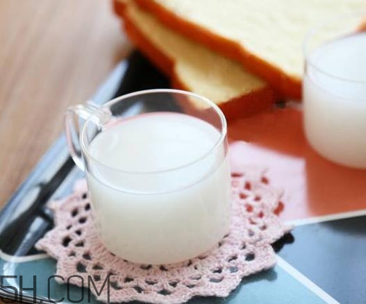 可爾必思好喝嗎？可爾必思有酒精嗎？
