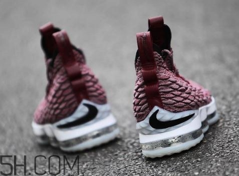 nike lebron 15 wine紅酒配色發(fā)售時(shí)間_多少錢？