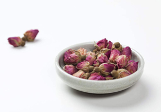 玫瑰花茶是涼性的嗎？玫瑰花茶哪個(gè)牌子好