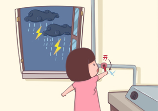 觸電是電流還是電壓？為何冬季手摸金屬會有觸電的感覺