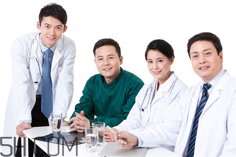 脂肪肝跟胖瘦有關(guān)系嗎？脂肪肝跟喝酒有關(guān)系嗎？