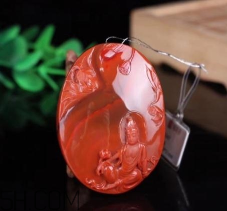 南紅瑪瑙可以泡水嗎？南紅瑪瑙能沾水嗎？