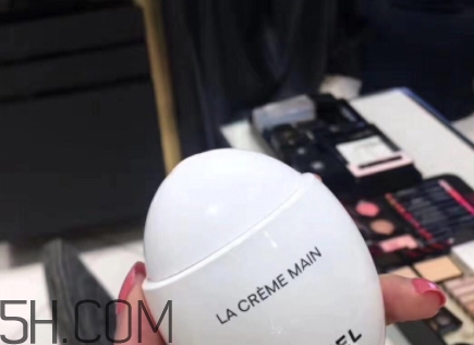 香奈兒la creme main護(hù)手霜怎么用？香奈兒鵝卵石護(hù)手霜評(píng)測(cè)