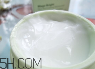 悅木之源維C精華霜怎么樣？悅木之源維C精華霜好用嗎？