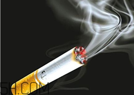 常吸二手煙會(huì)導(dǎo)致煙癮嗎？離抽煙者多遠(yuǎn)能減少二手煙危害