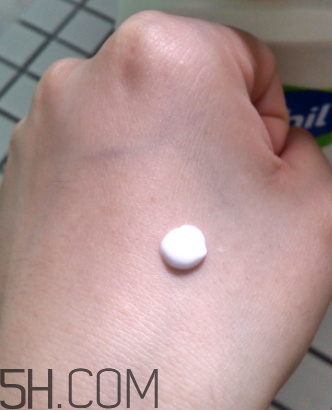 絲塔芙保濕潤膚乳嬰兒能用嗎？絲塔芙潤膚乳怎么樣？