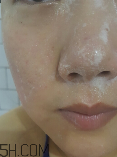 絲塔芙泡沫潔面乳怎么用？泡沫潔面乳用法