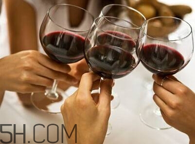 吃了頭孢多久可以喝酒？頭孢可以和阿莫西林一起吃嗎
