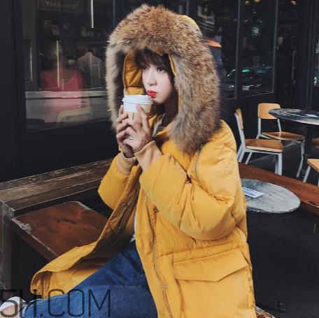 羽絨服用什么洗滌劑？洗羽絨服用洗衣粉還是洗衣液？