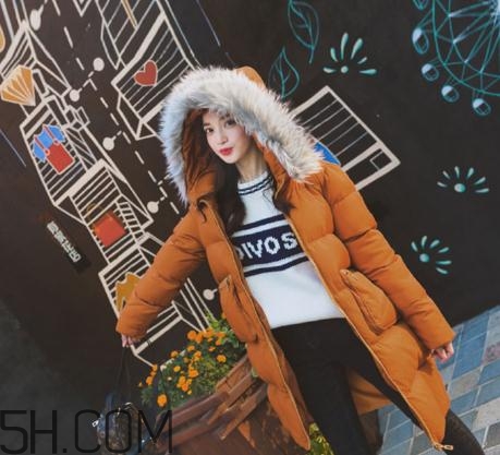 羽絨服用什么洗滌劑？洗羽絨服用洗衣粉還是洗衣液？