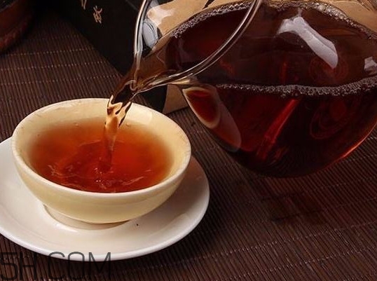 服用哪些藥物前后不能喝酒？為什么不能用茶葉水服藥