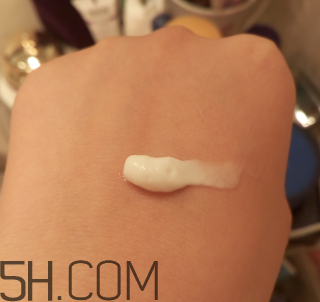 露得清身體乳怎么樣？露得清身體乳好用嗎？