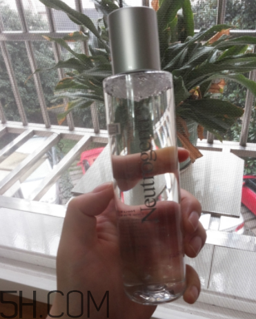 露得清保濕亮膚液怎么樣？露得清保濕亮膚液好用嗎？