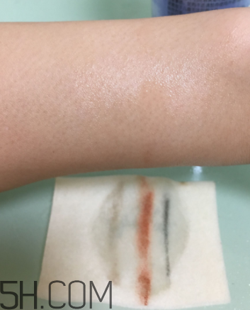 露得清卸妝水怎么用？露得清卸妝水多少錢(qián)？
