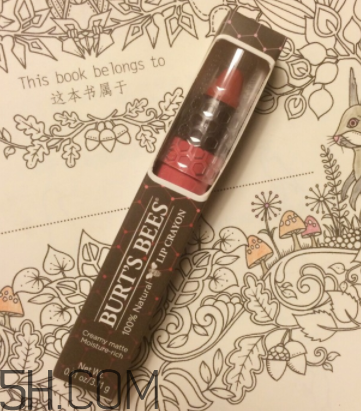 小蜜蜂唇膏筆多少錢？小蜜蜂唇膏筆很貴嗎？