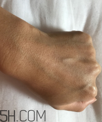 小蜜蜂潤(rùn)膚露怎么樣？小蜜蜂潤(rùn)膚露好用嗎？