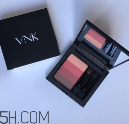vnk四色眼影103怎么畫(huà)？vnk四色眼影103畫(huà)法步驟