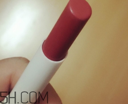 蒂詩(shī)顏口紅有毒嗎？蒂詩(shī)顏口紅安全嗎？